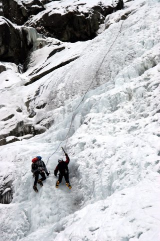 Arrampicata sulle cascate Nardis